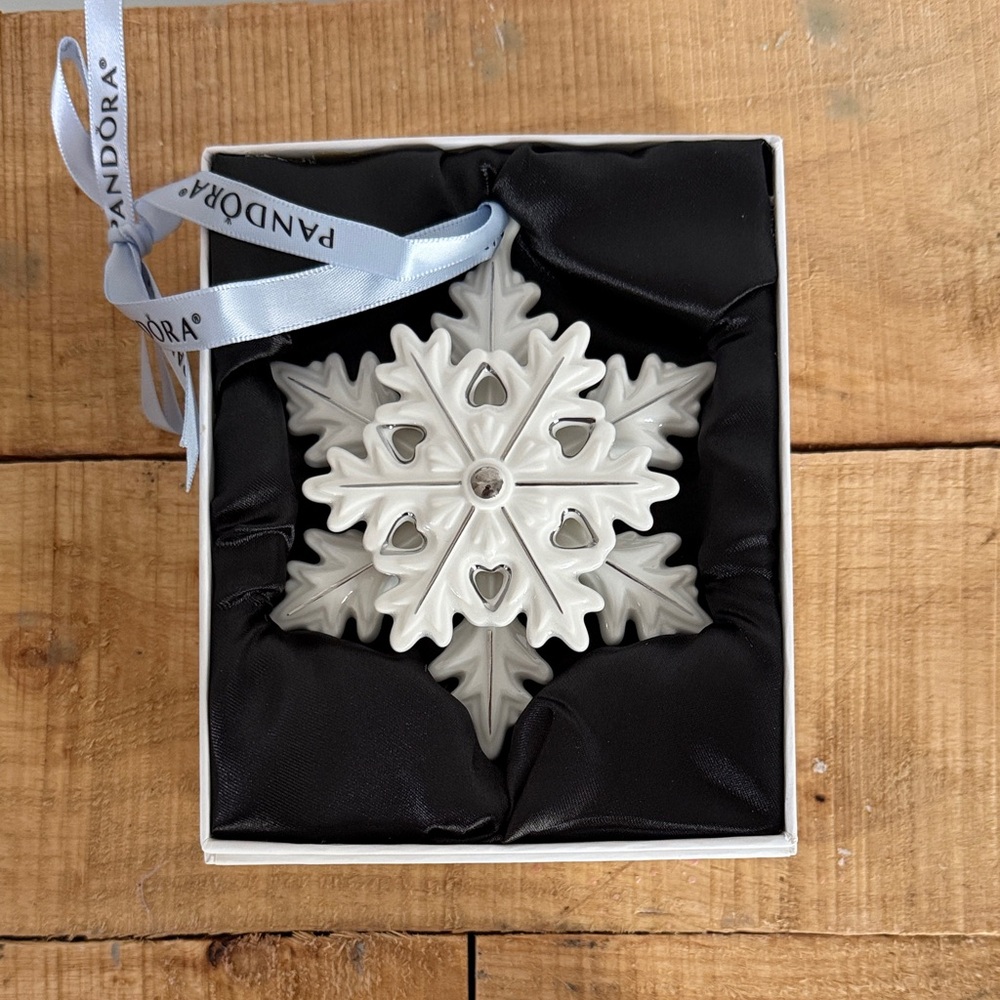 Pandora Silver Snowflake Ornament - Picture 1 of 4